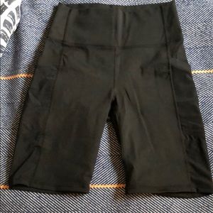 NWT Fabletics biker short - Mila Pocket Short